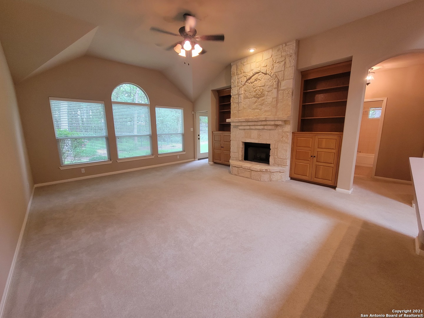 property viewer photo 18