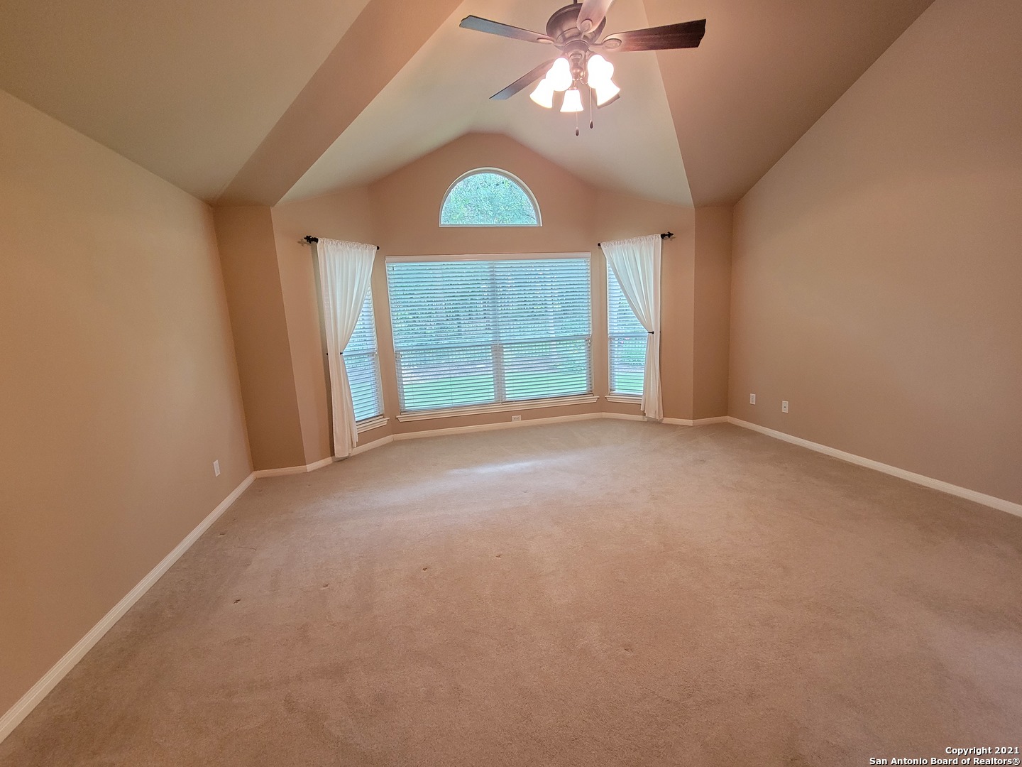 property viewer photo 21