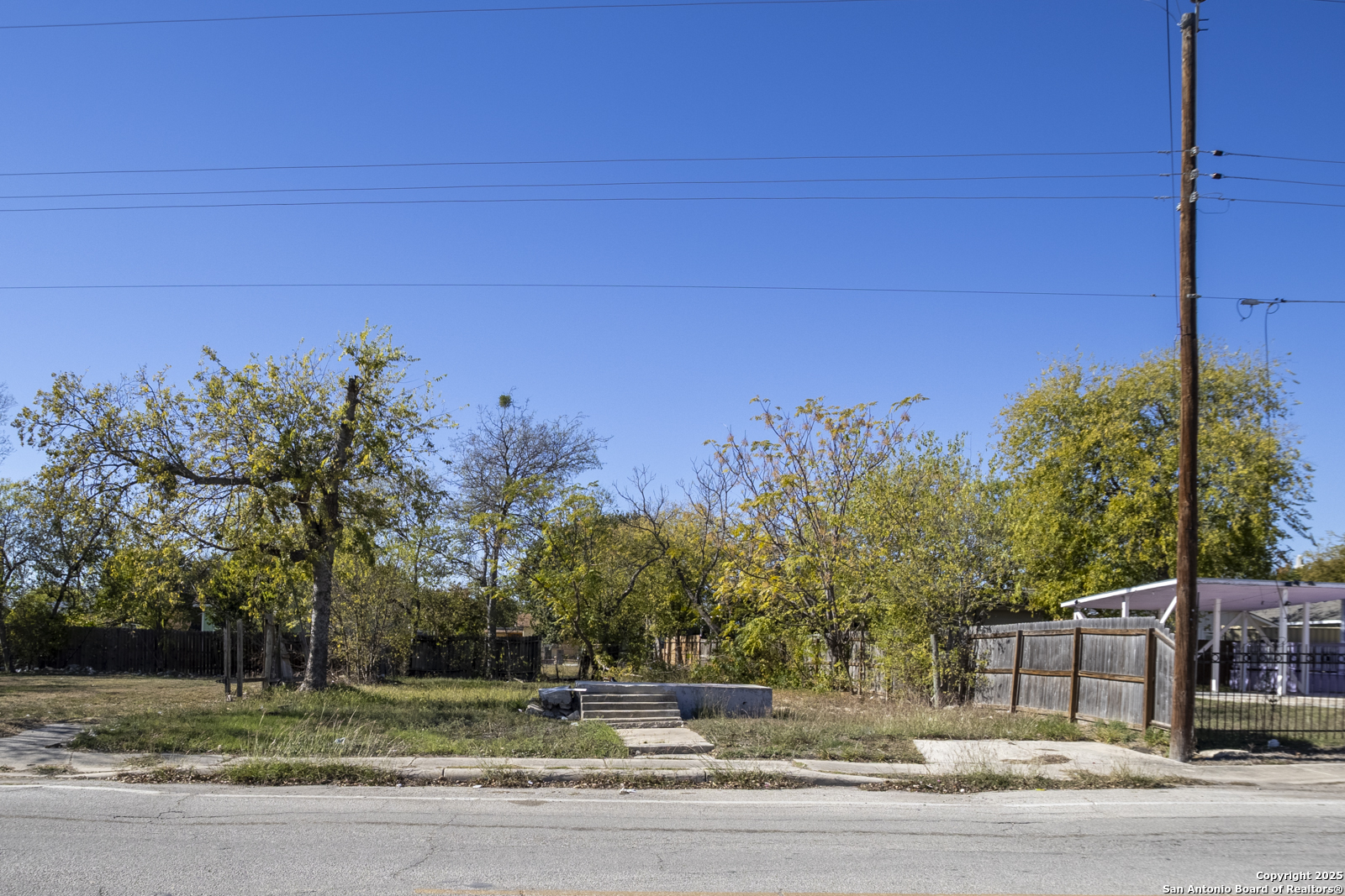 main property photo 6