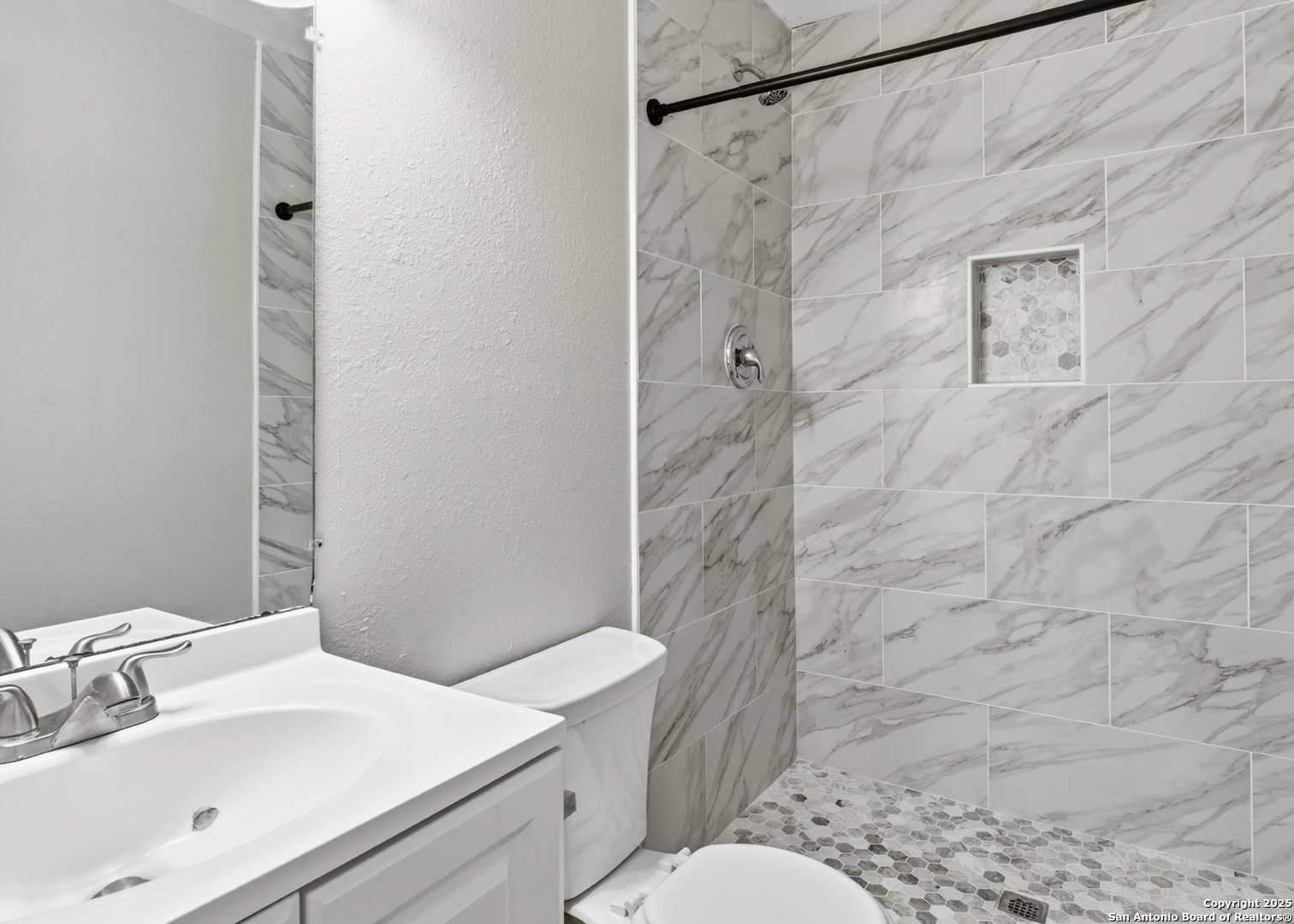 property viewer photo 12