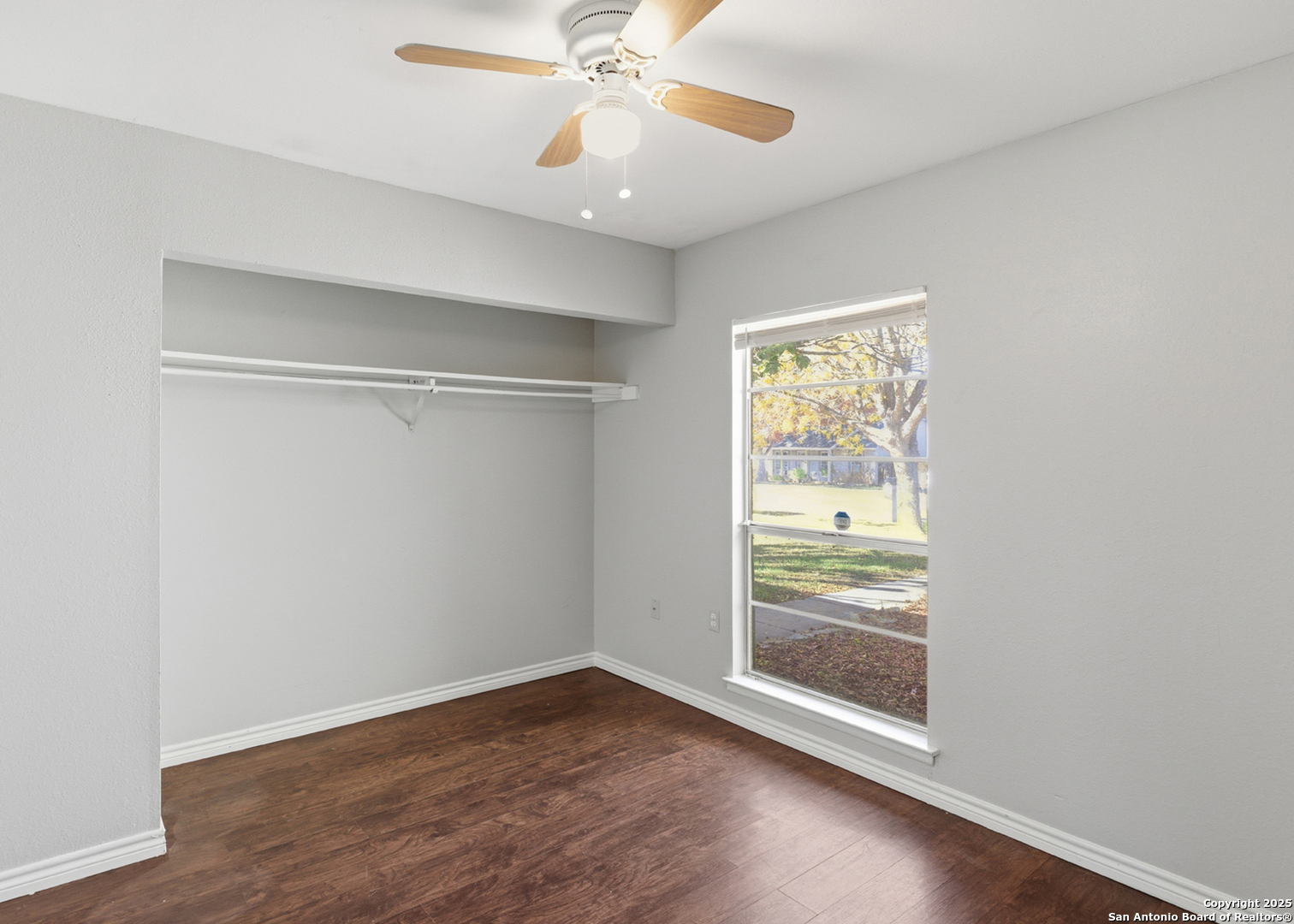 property viewer photo 13