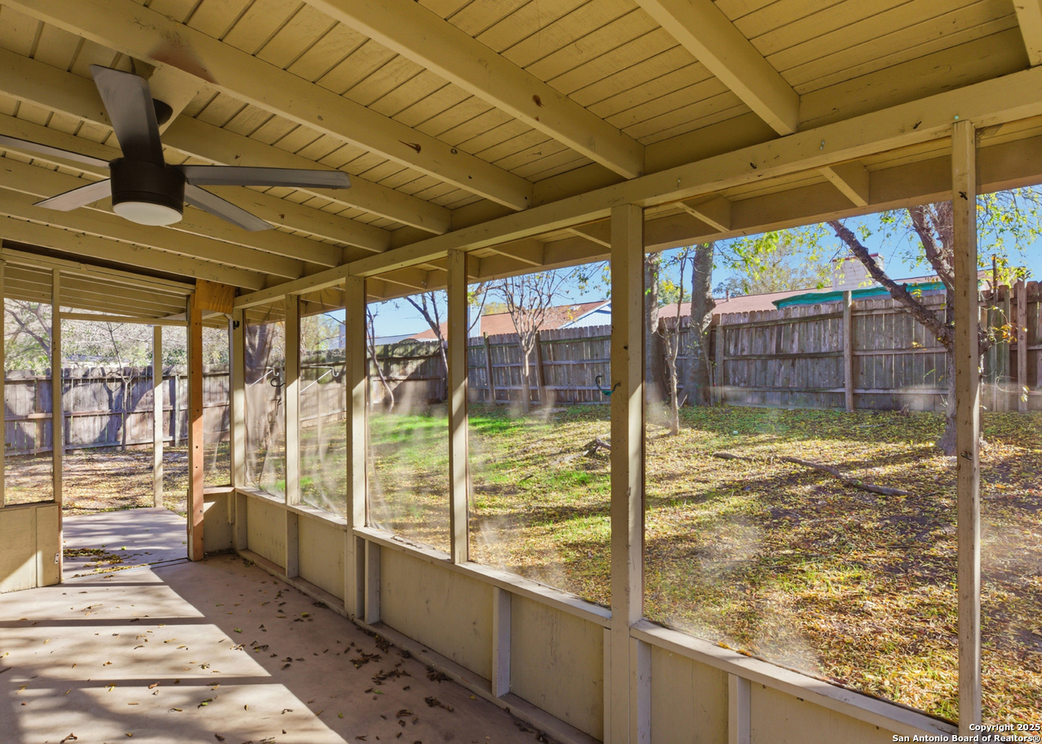 property viewer photo 16