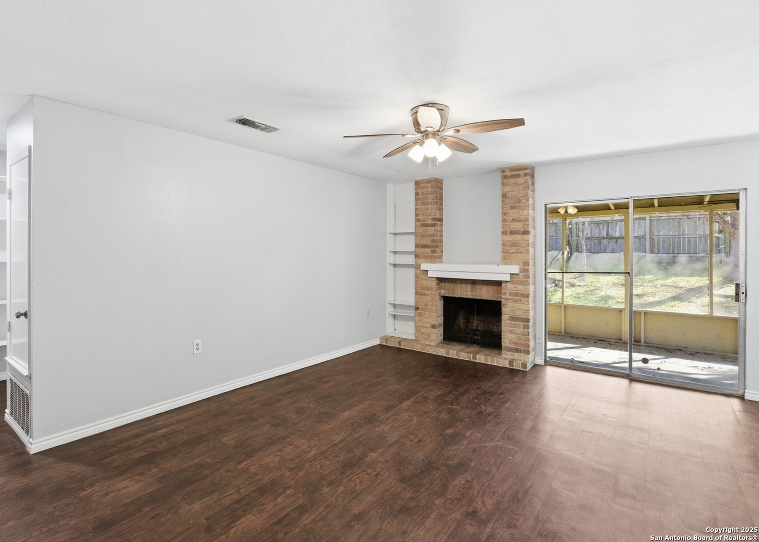 property viewer photo 3