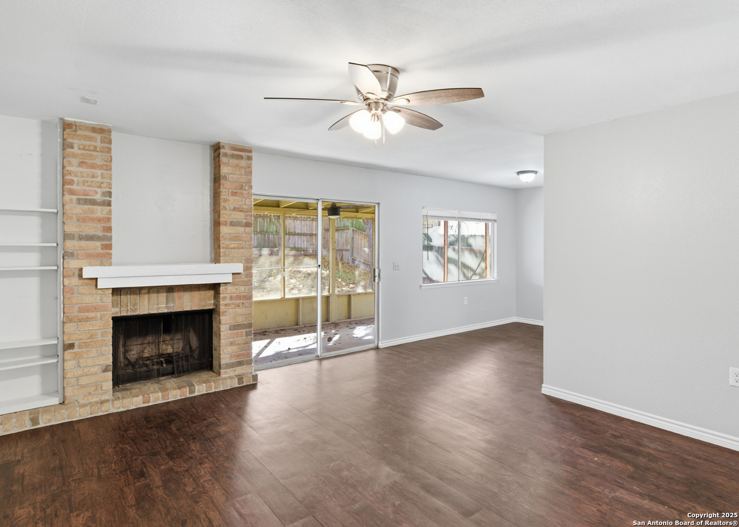 property viewer photo 4