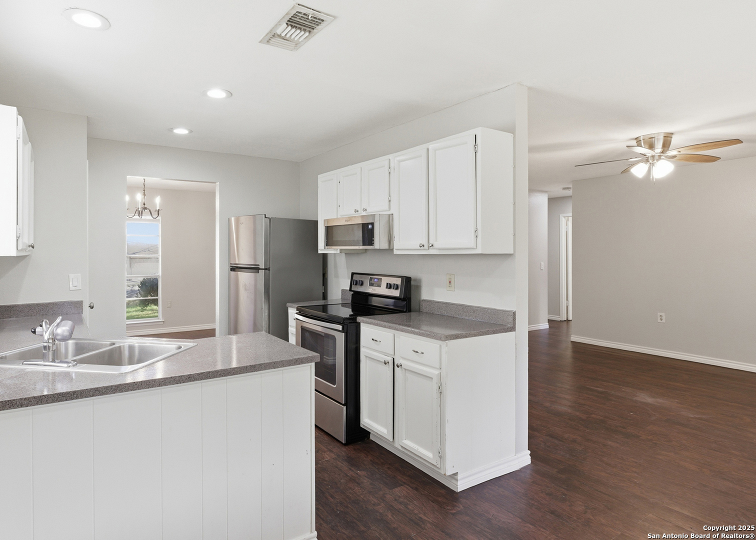 property viewer photo 7