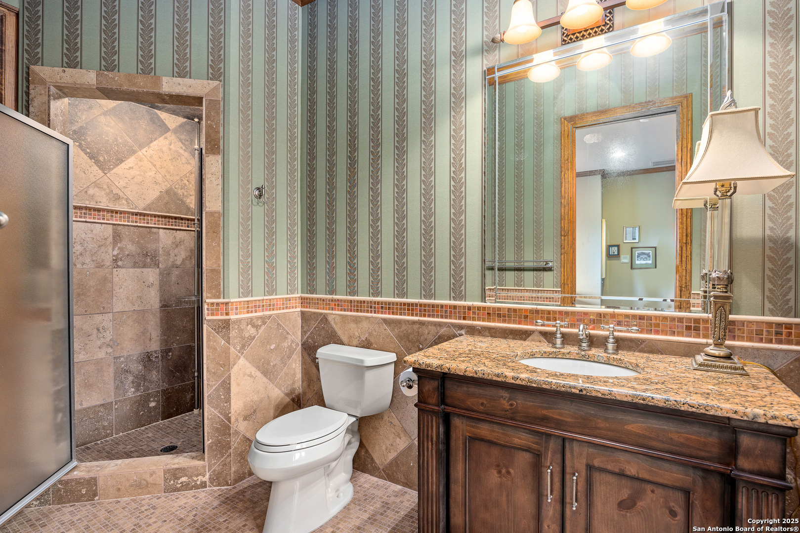 main property photo 27