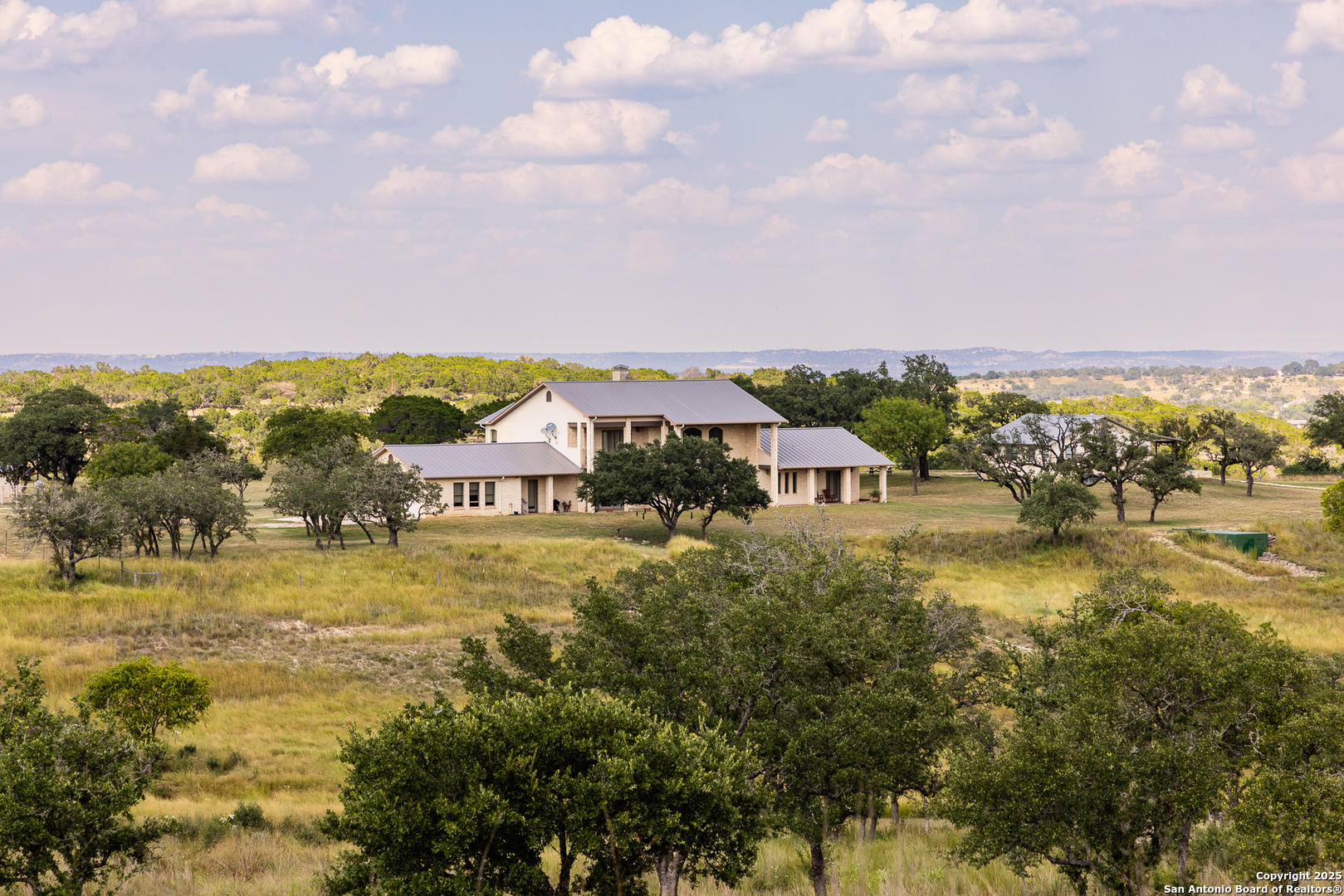 main property photo 30