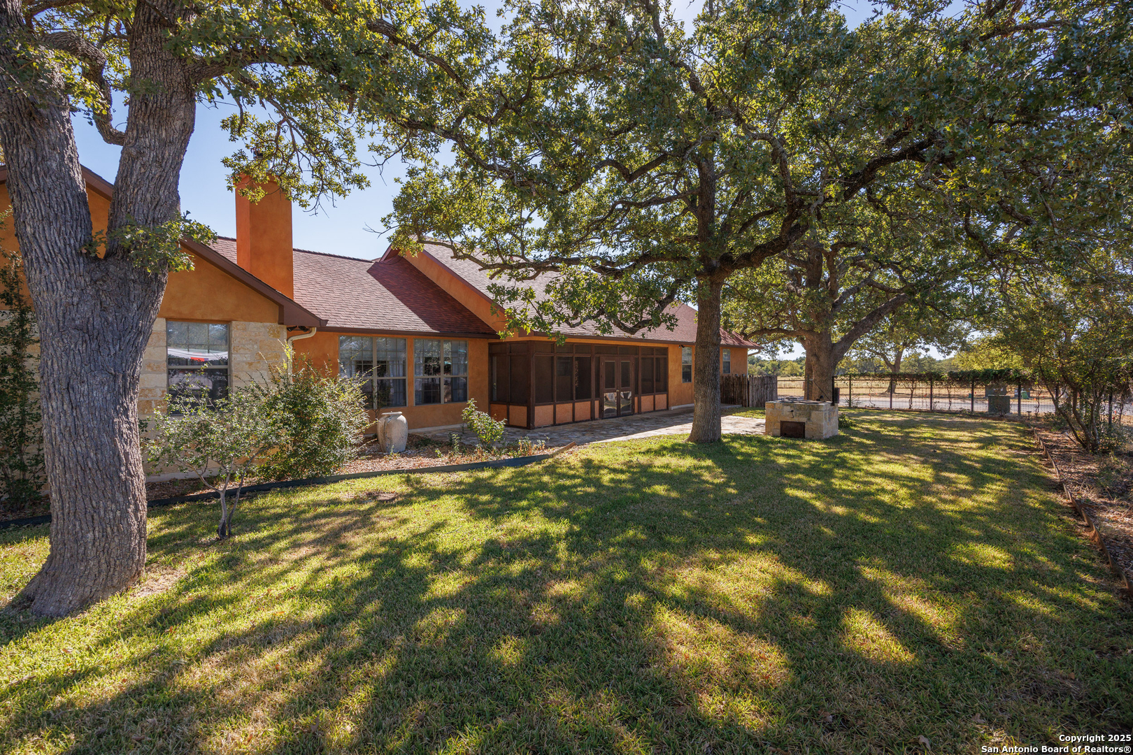 main property photo 35