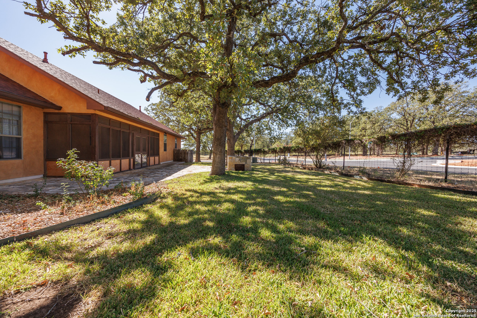 main property photo 38