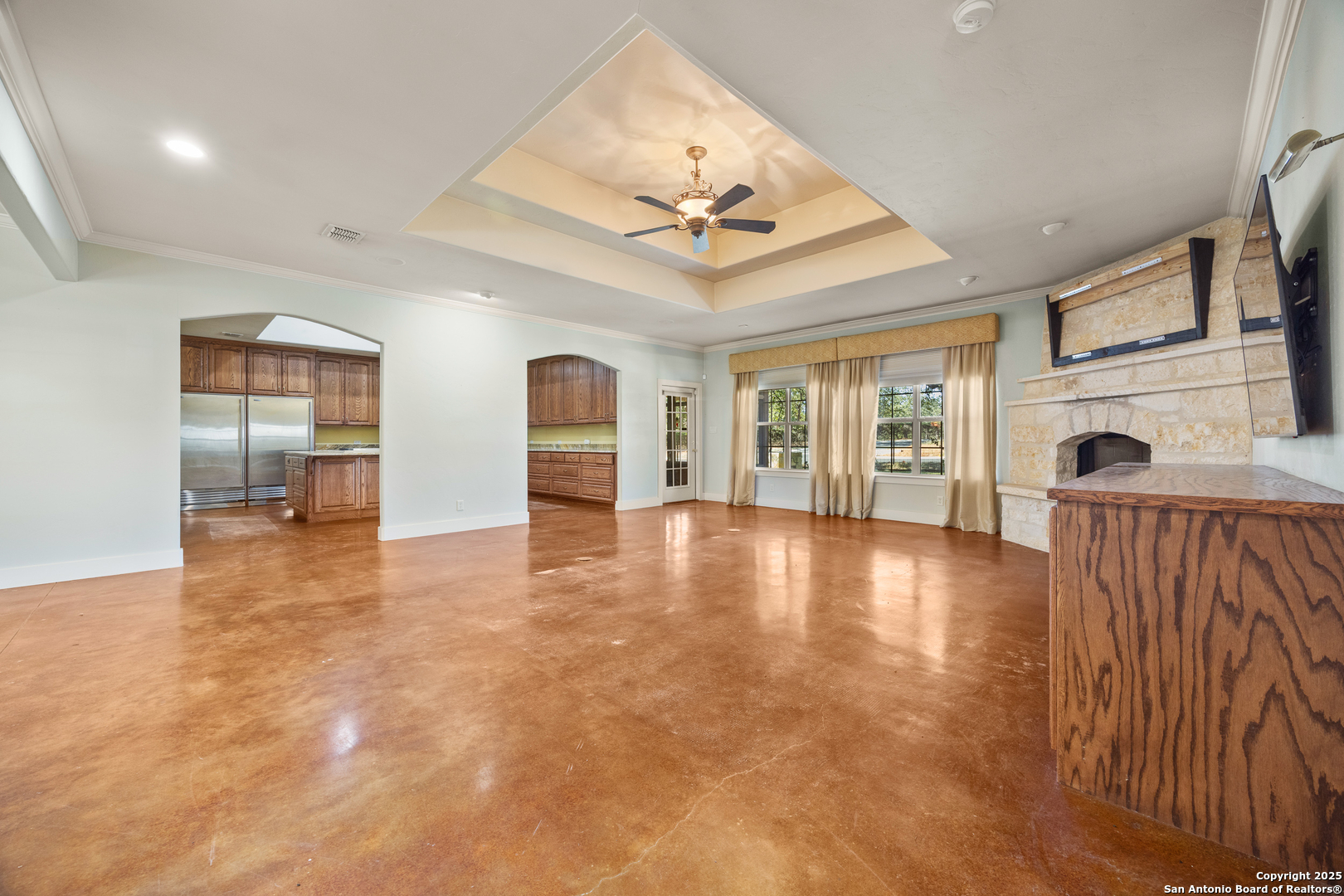 main property photo 6