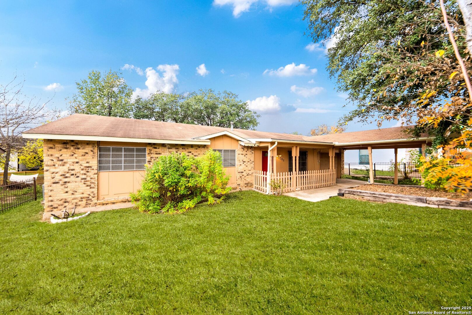 property viewer photo 2