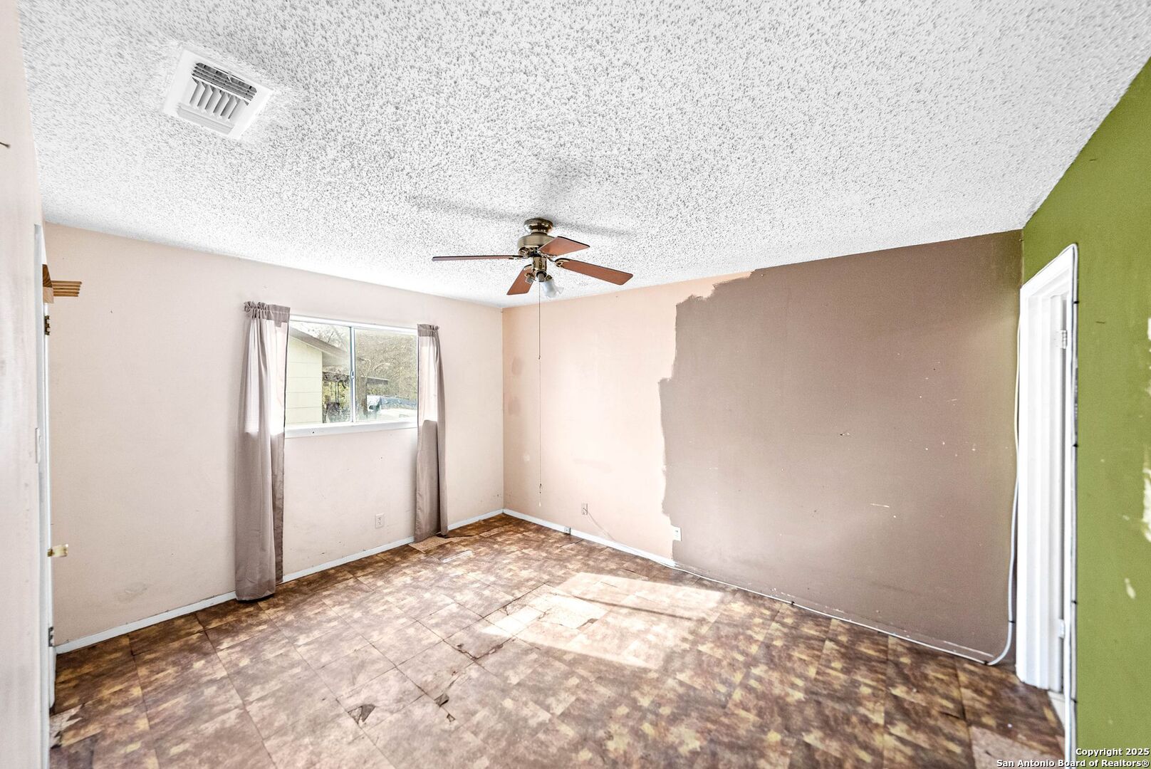 property viewer photo 21