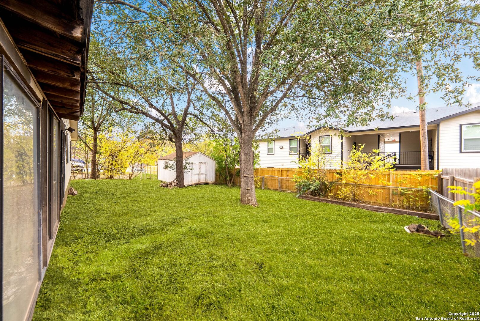 property viewer photo 28