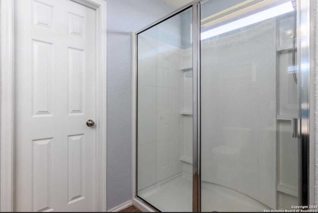 property viewer photo 17