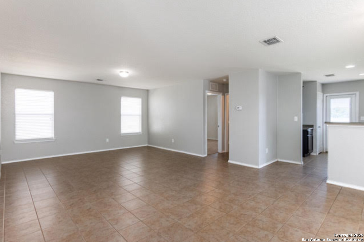 property viewer photo 3