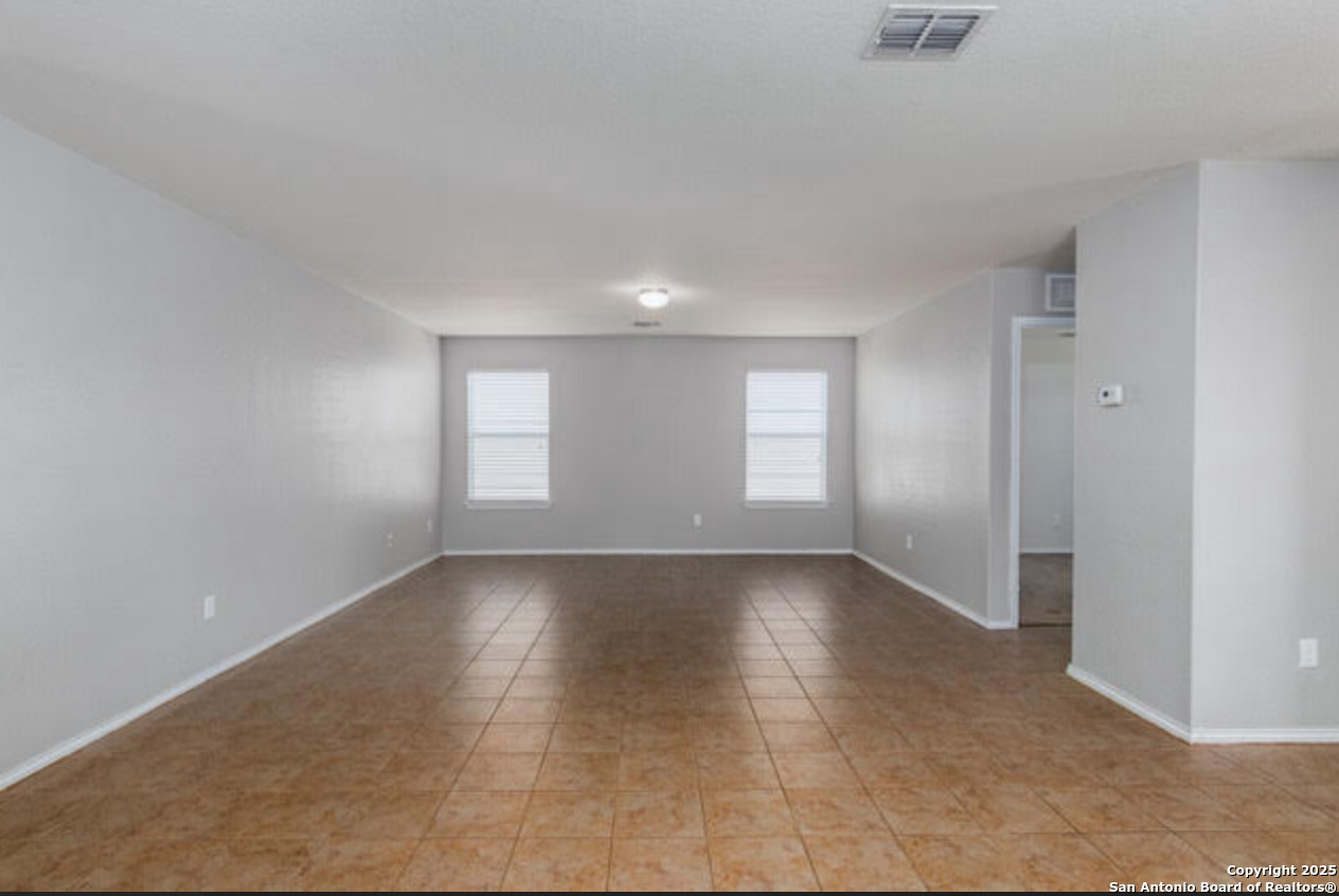 property viewer photo 4