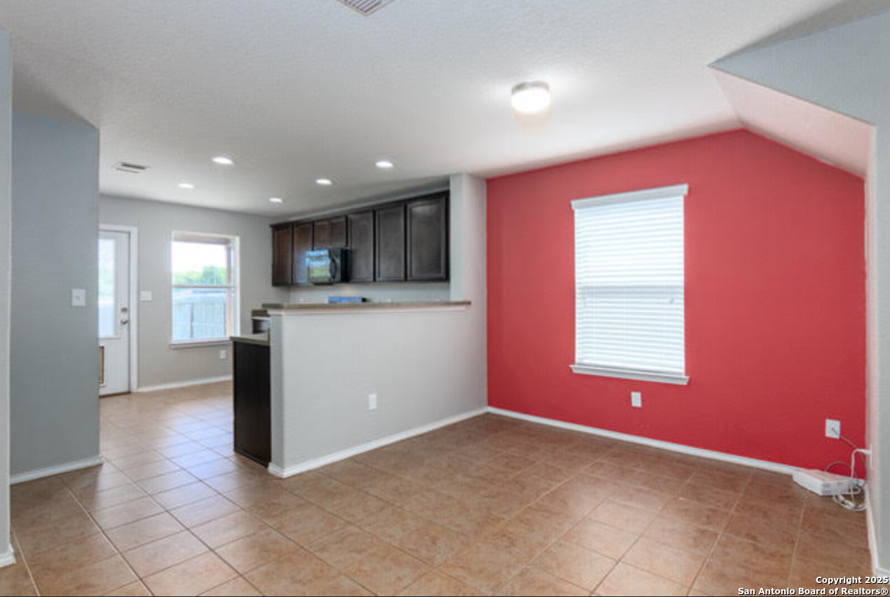 property viewer photo 7