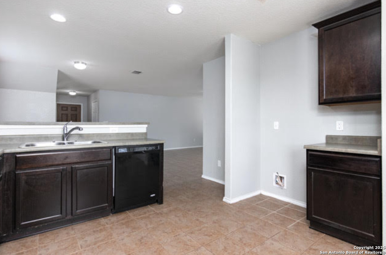 property viewer photo 9