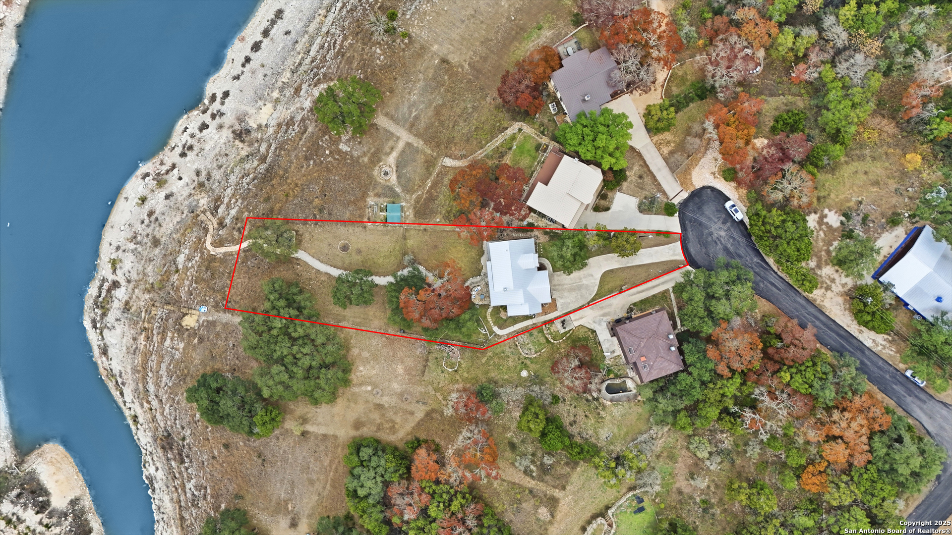 main property photo 2
