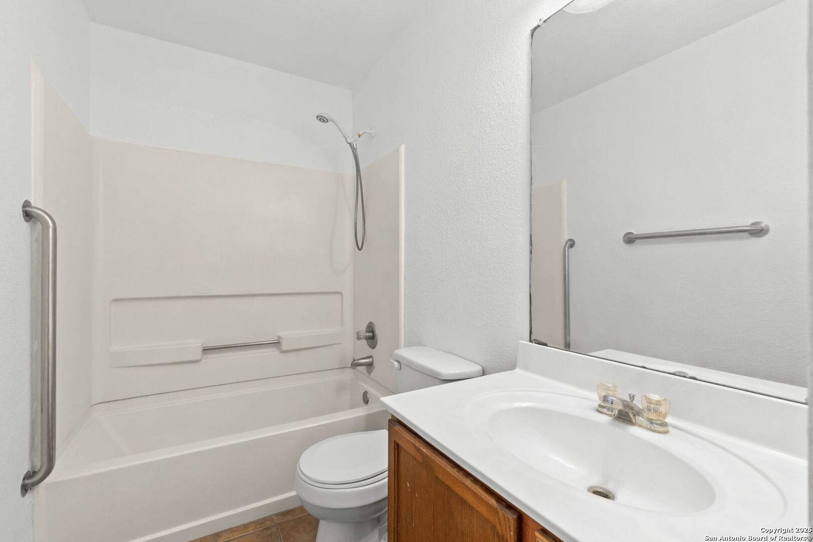 main property photo 29