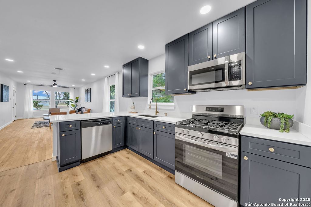 property viewer photo 10