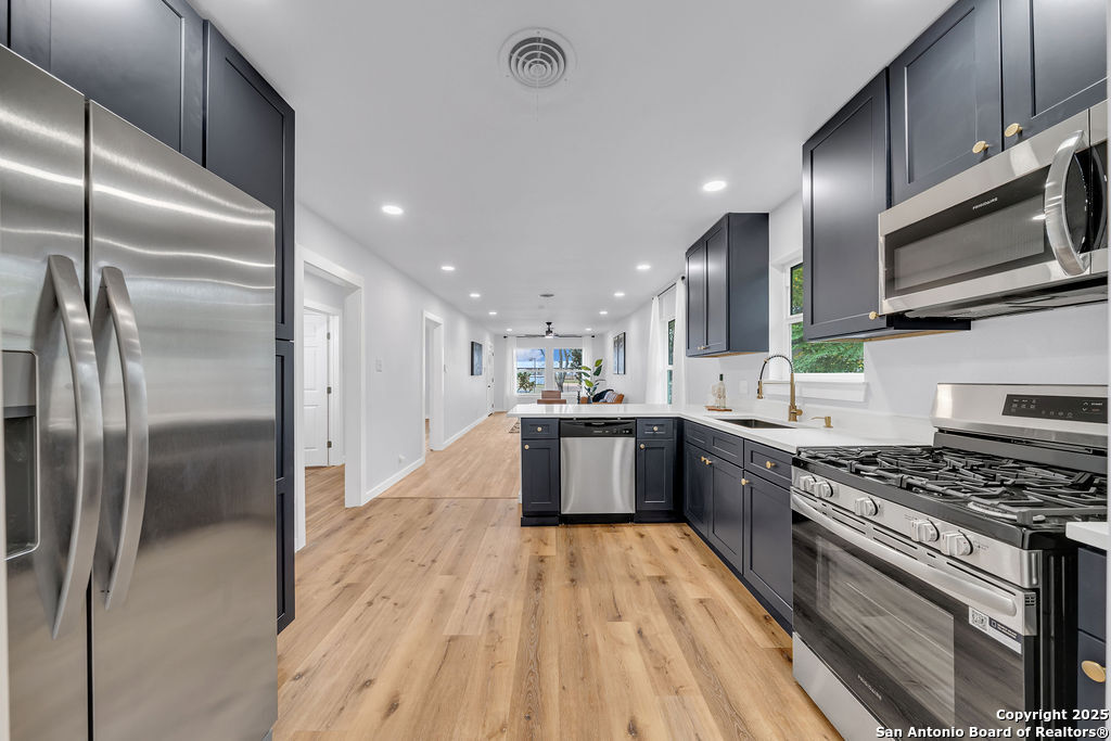 property viewer photo 11