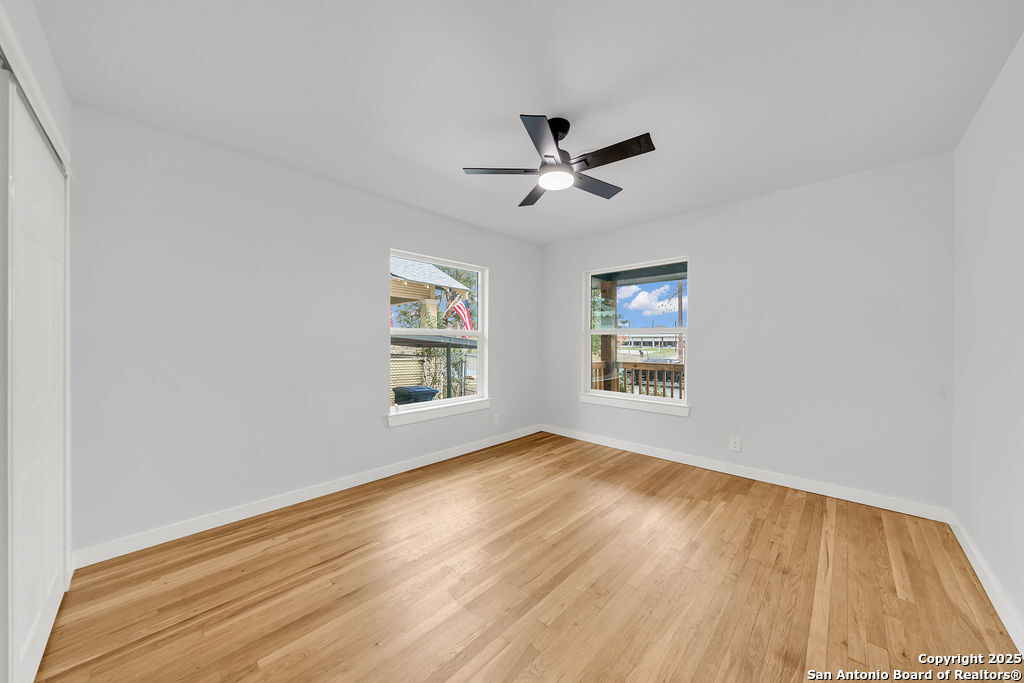 property viewer photo 14