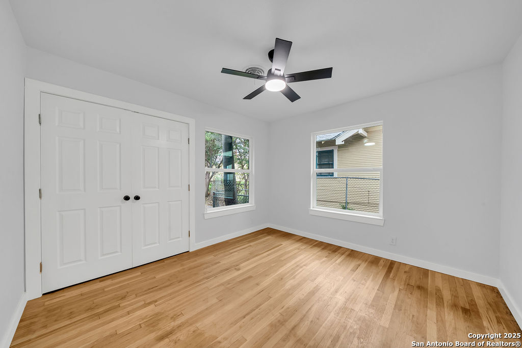 property viewer photo 17