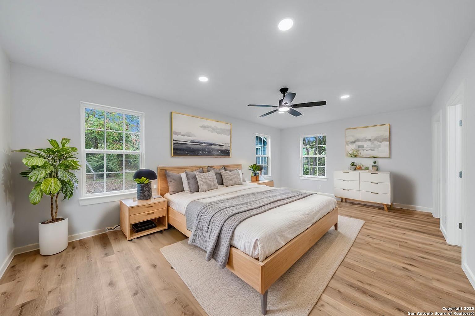 property viewer photo 18