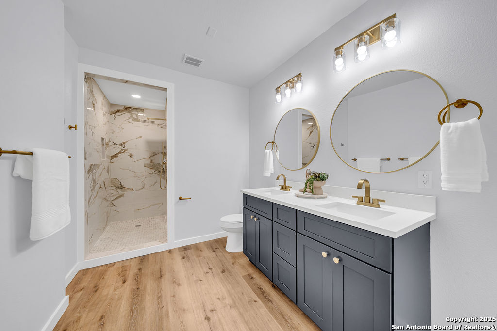 property viewer photo 20