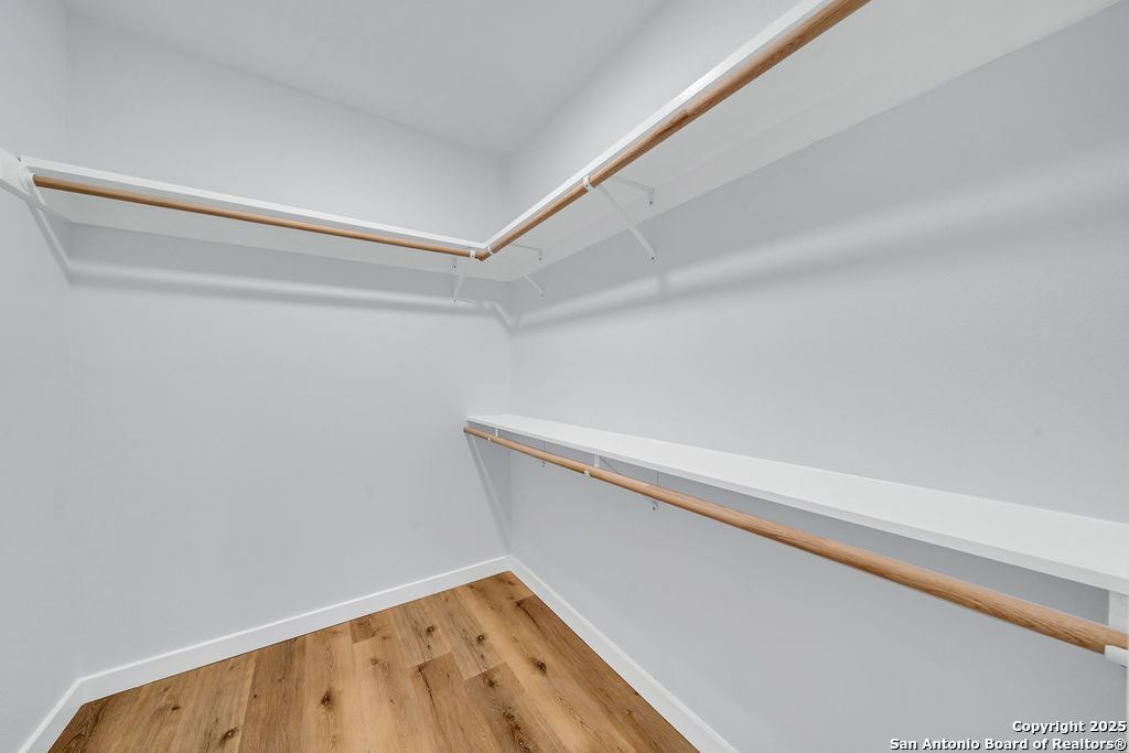 property viewer photo 22