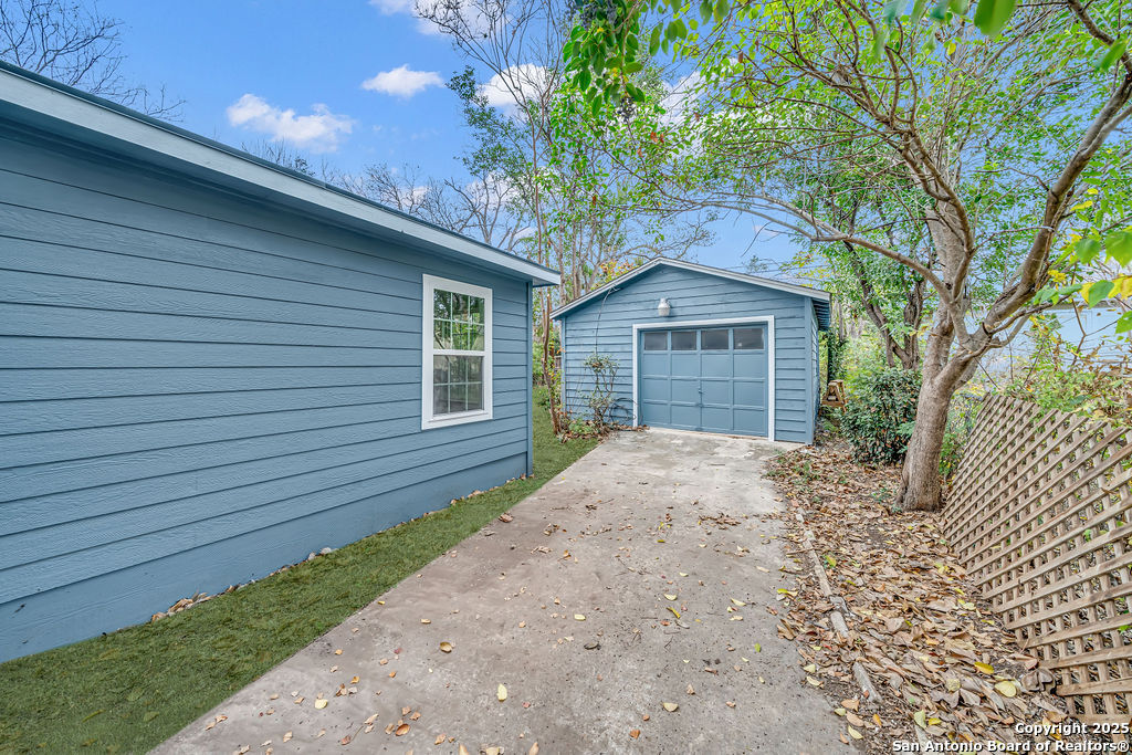property viewer photo 24