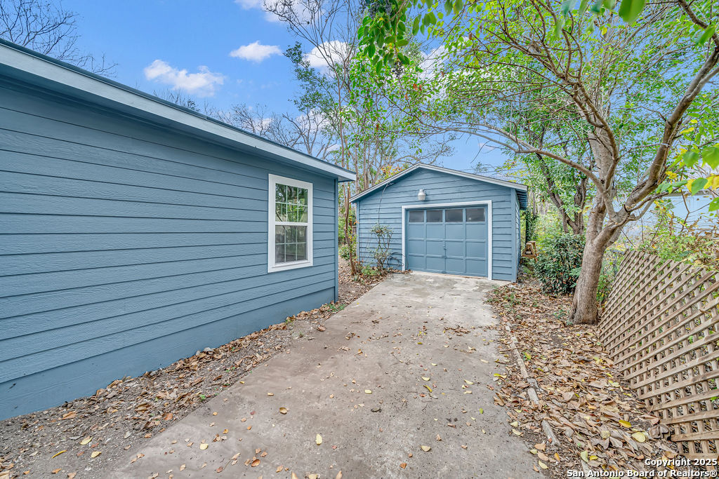 property viewer photo 25