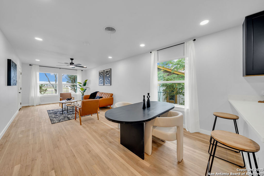 property viewer photo 8
