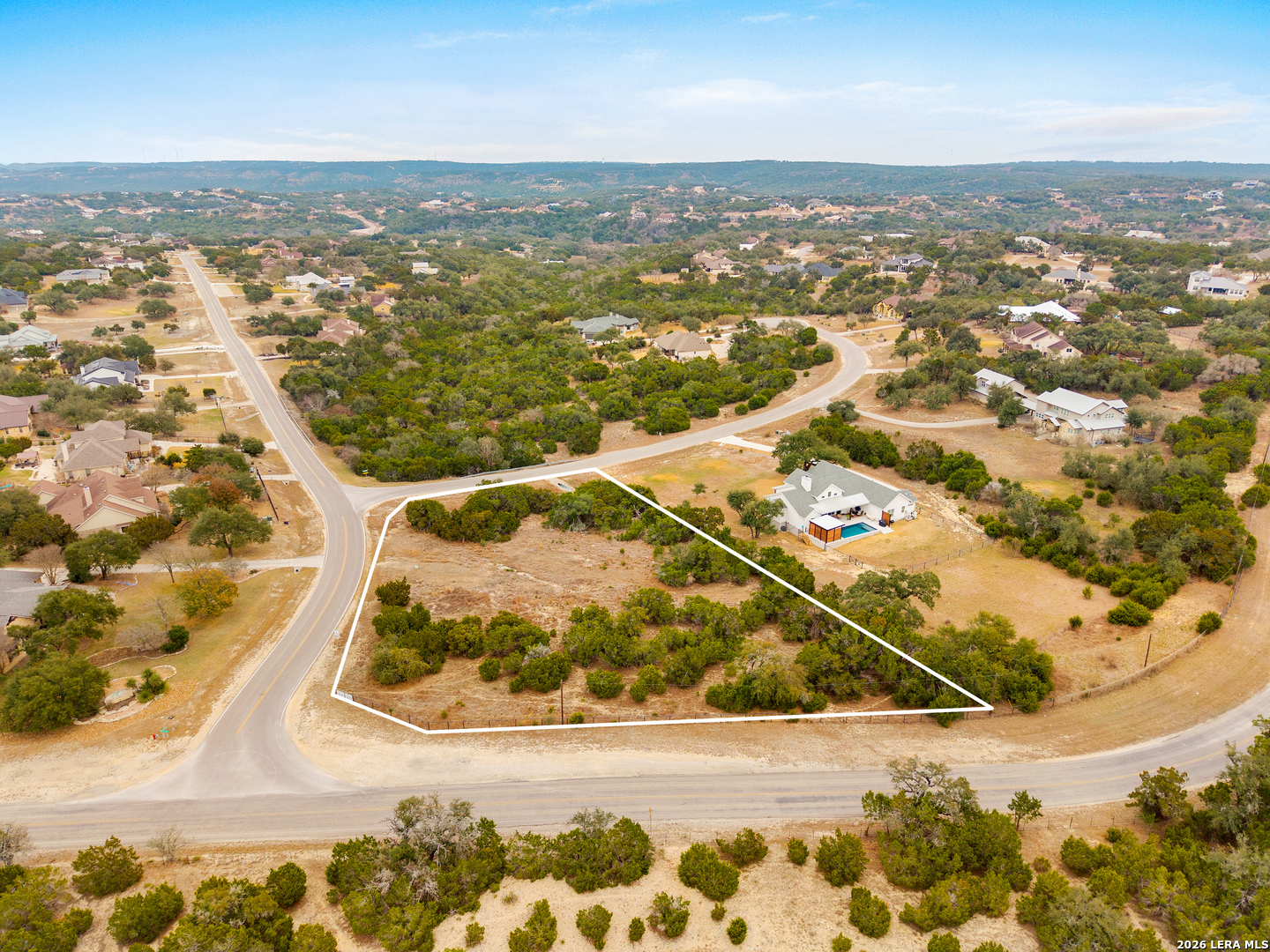 main property photo 25
