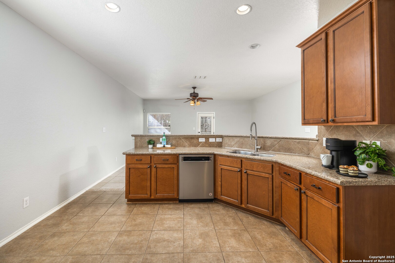 property viewer photo 10