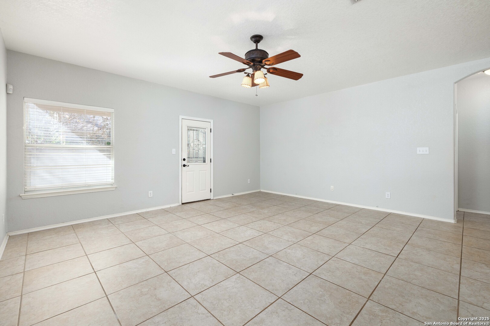 property viewer photo 13