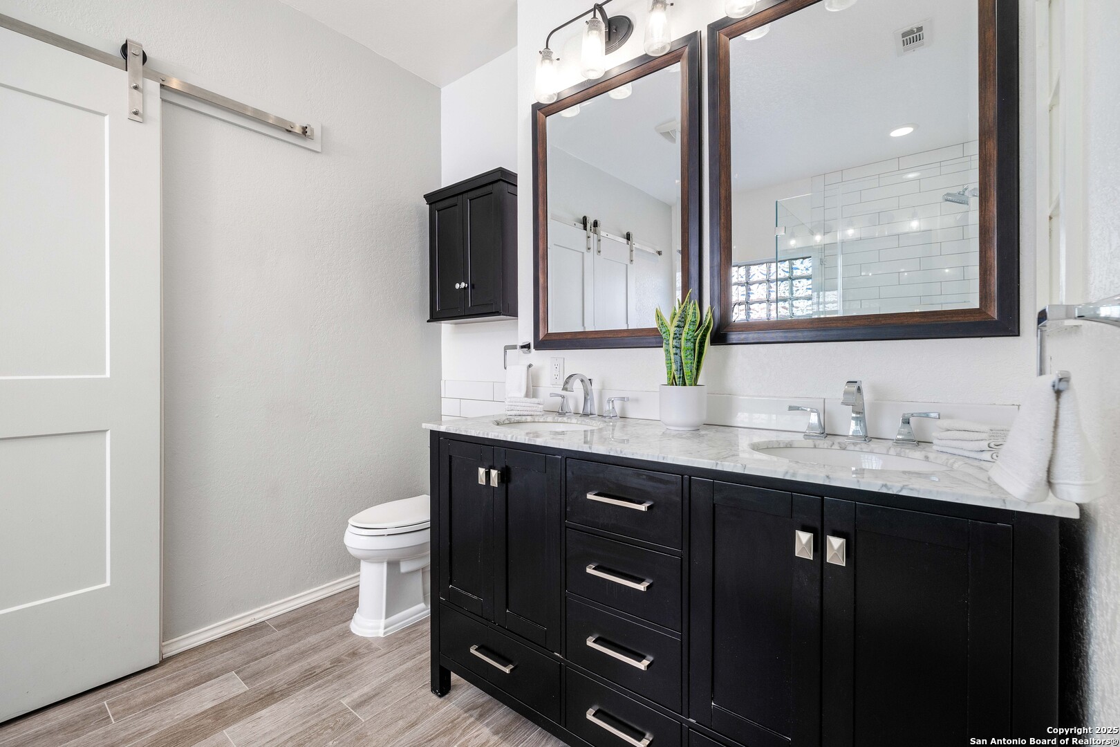 property viewer photo 16