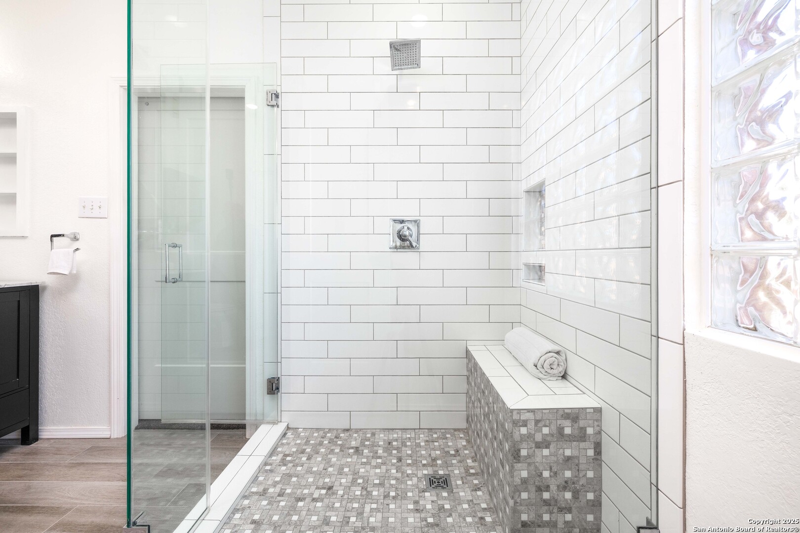 property viewer photo 17