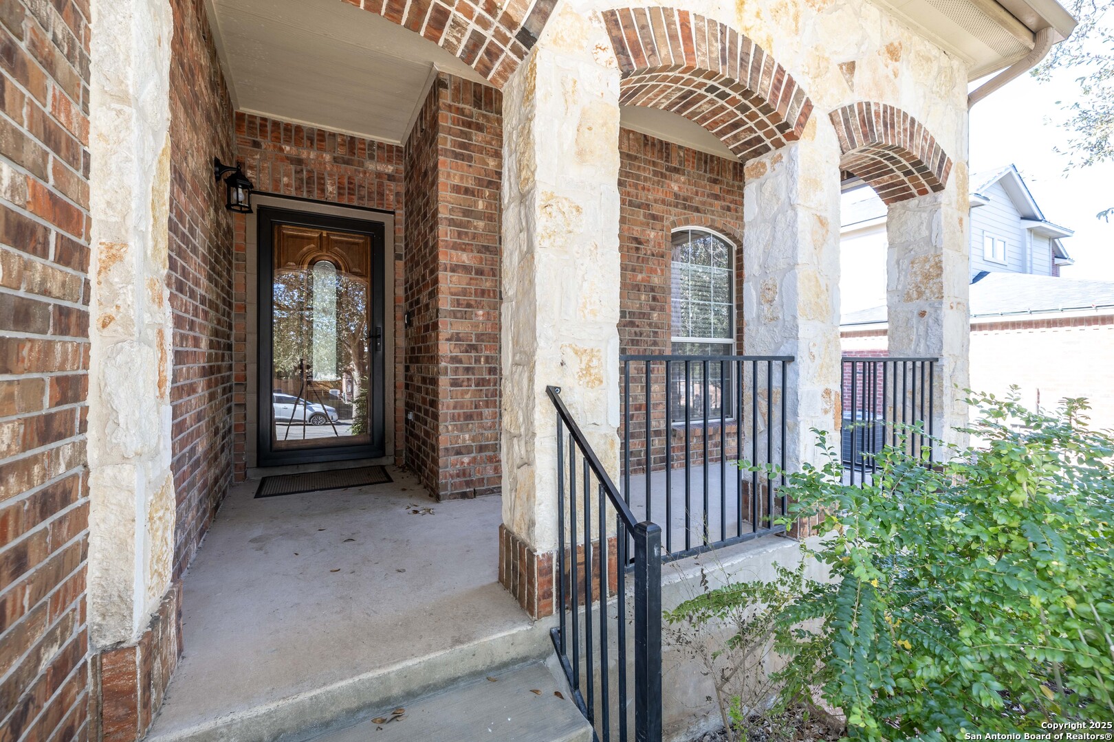 property viewer photo 2