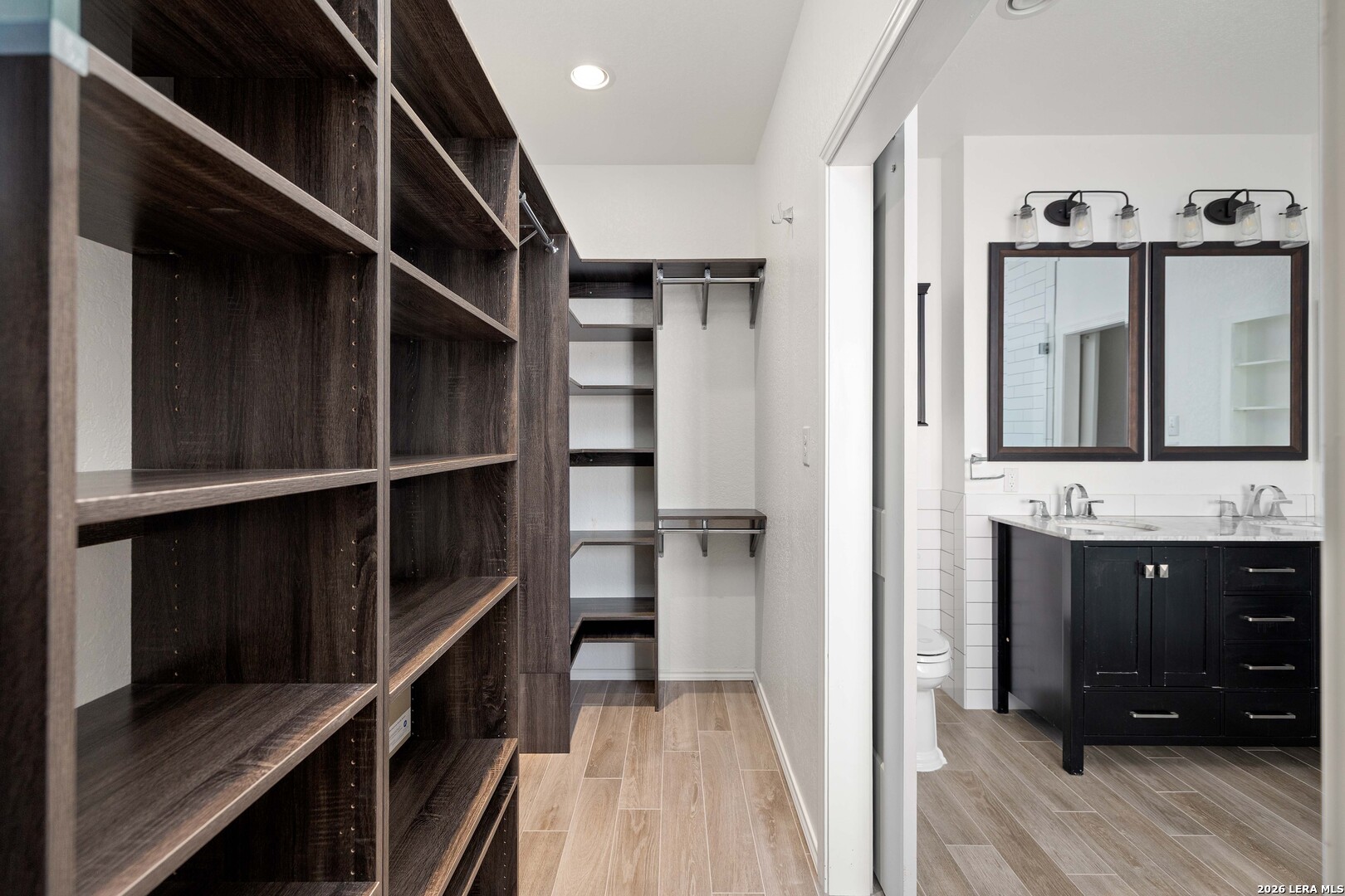 property viewer photo 20