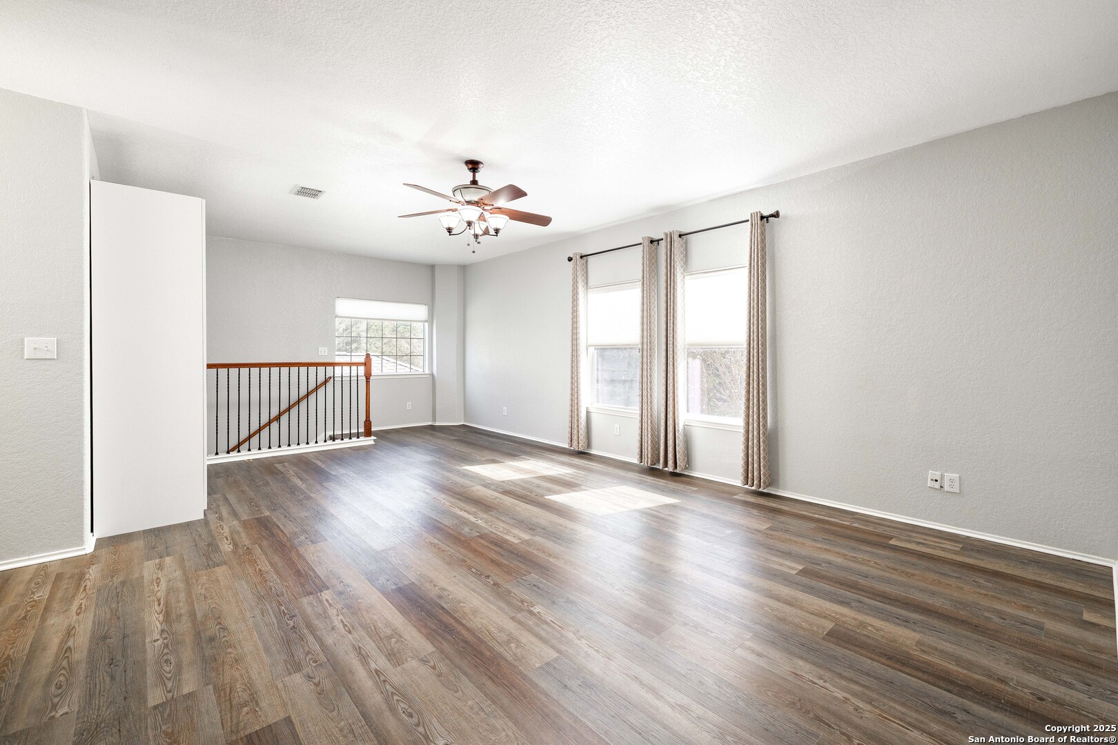 property viewer photo 21