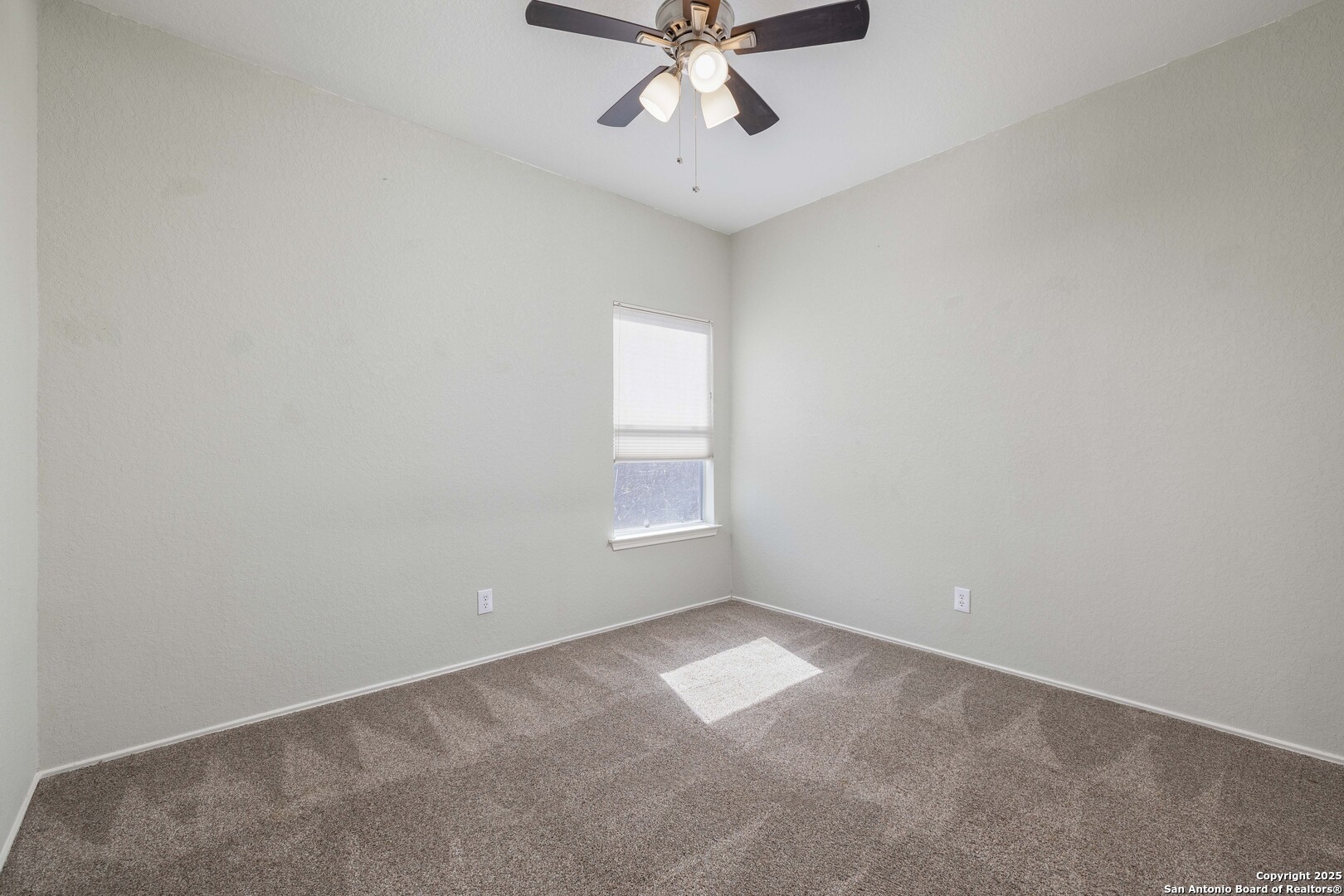 property viewer photo 28