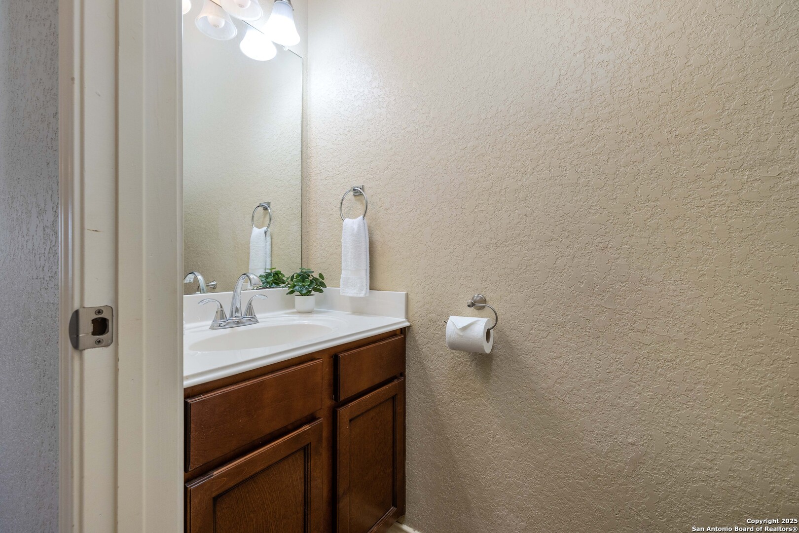 property viewer photo 29