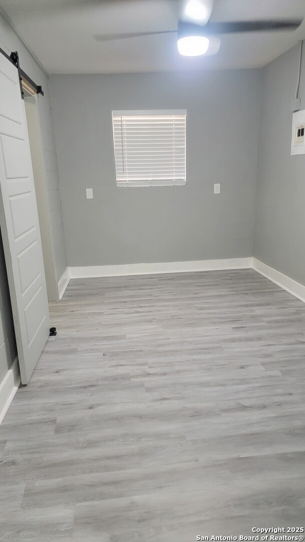 property viewer photo 6