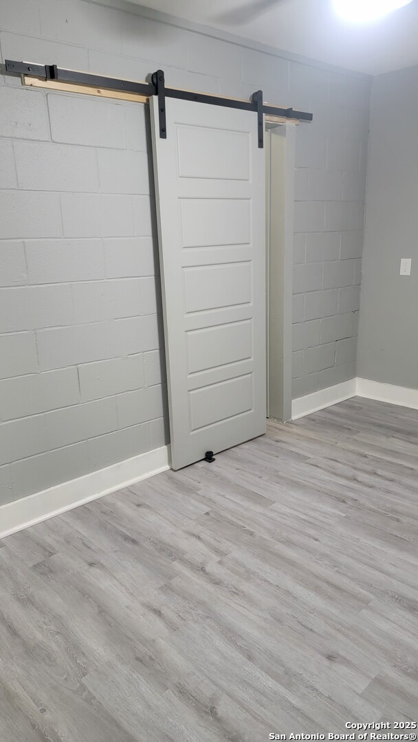 property viewer photo 7