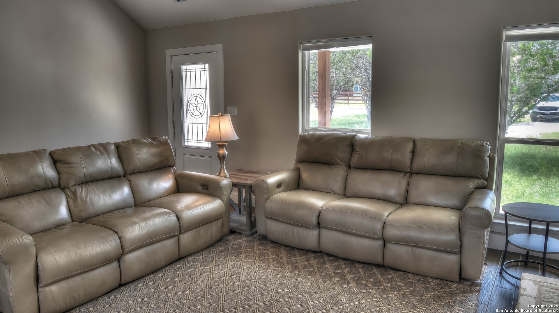 property viewer photo 13