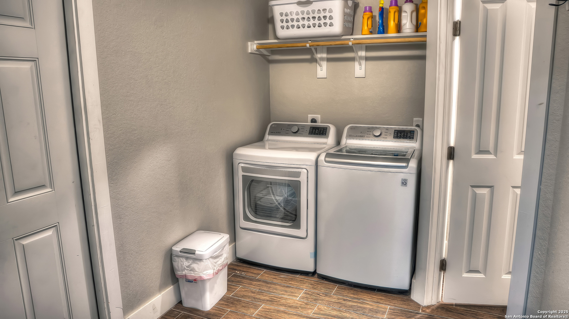 property viewer photo 14