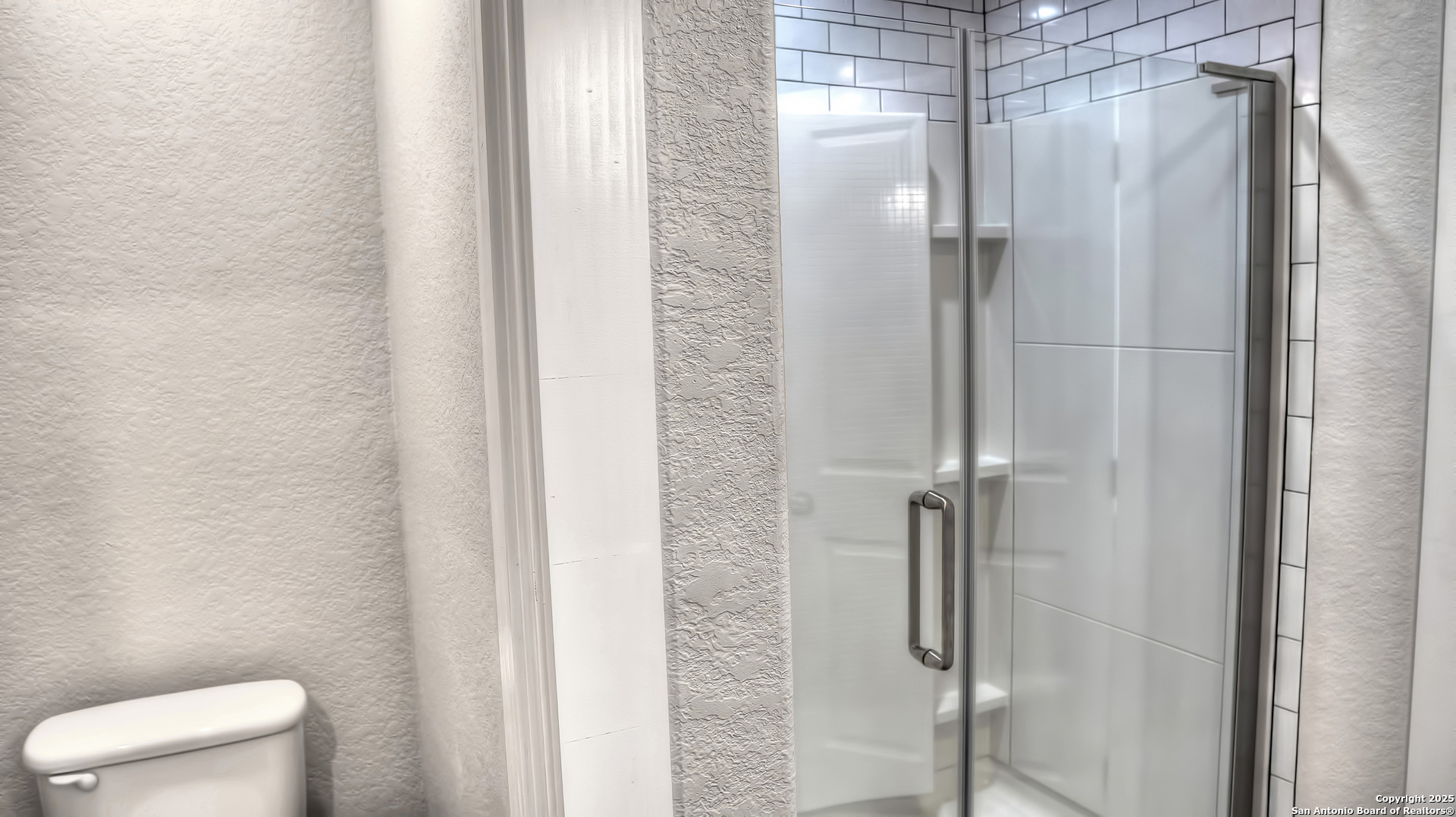 property viewer photo 18