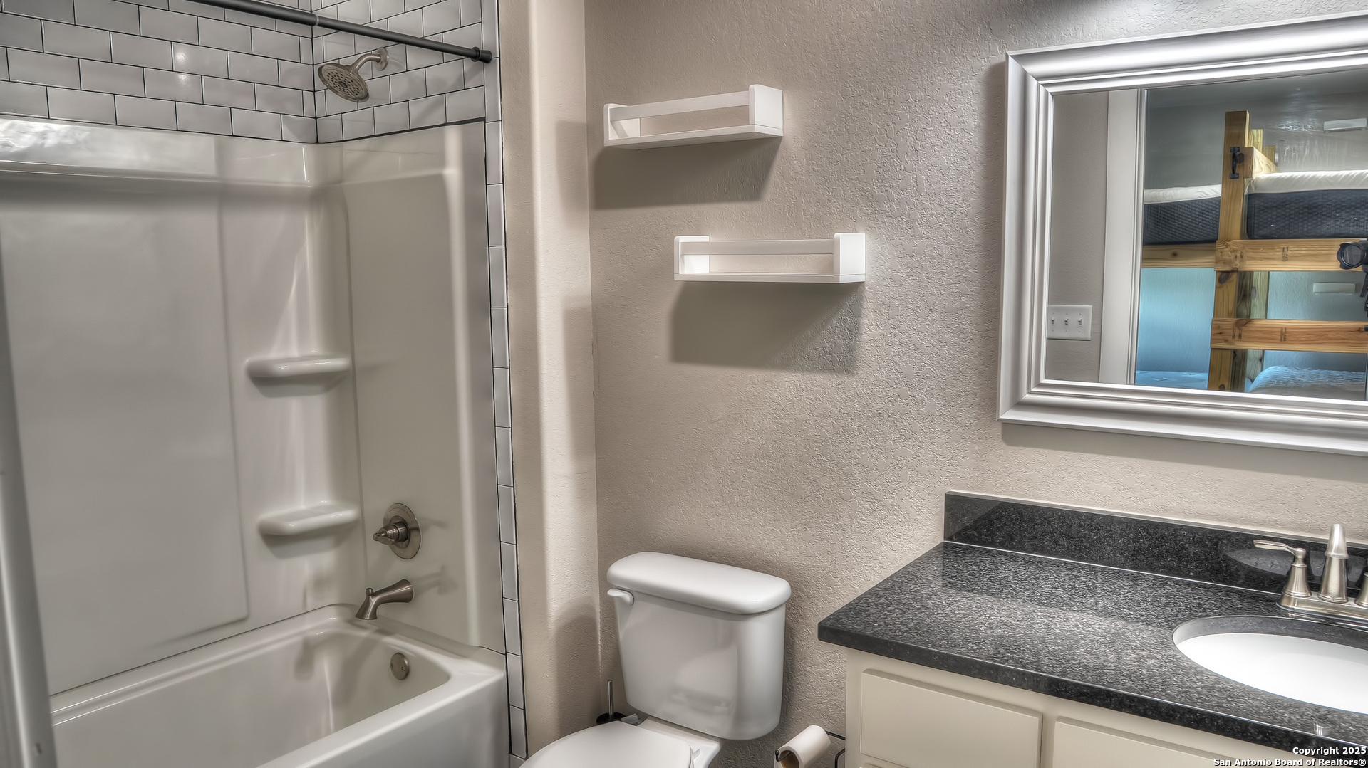 property viewer photo 24